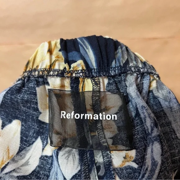 Reformation | Oahu Floral Matching Set Two Piece Button Up Top & Shorts Size XS - Picture 13 of 16